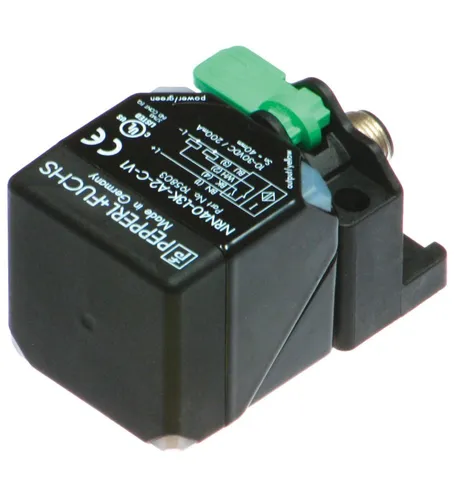 Pepperl+Fuchs NRN40-L3K-A2-C-V1 Induktiver Sensor - Näherungssensor mit 40 mm Schaltabstand und PNP-Ausgang, ideal für präzise Positionserkennung in industriellen Anwendungen.