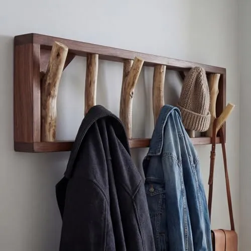 Licht-Erlebnisse Wandgarderobe Treibholz 50 cm Unikat - Handgefertigte Wandgarderobe aus massivem Treibholz mit 6 einzigartigen Haken. Ideal für Flur und Diele, um Jacken und Accessoires stilvoll aufzuhängen. Jedes Stück ist ein Unikat mit individuellem Charakter.