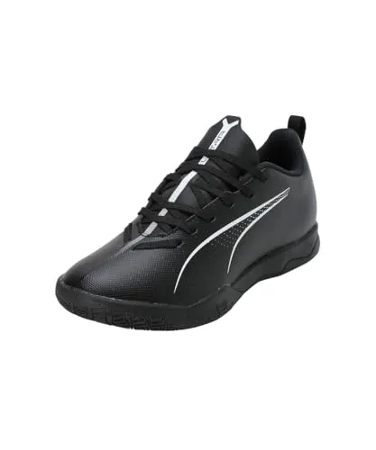 Puma Unisex Kinder Ultra 5 Play It Jr Fußballschuh, Puma Black Puma White, 37 EU - Leichter Fußballschuh mit abriebfester Gummi-Außensohle für Indoor-Spiele. Ideal für eine normale bis schmale Passform und optimalen Tragekomfort.