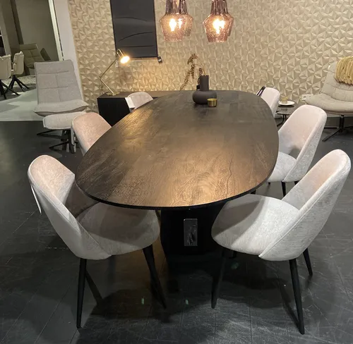 LEVEN Lifestyle Esstisch oval aus massivem Mango Holz