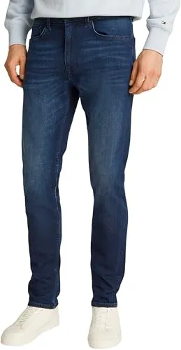 Tommy Hilfiger Slim-fit-Jeans CORE BLEECKER - Stylische Slim-fit-Jeans mit cooler Waschung für einen lässigen Look. Bequemes, elastisches Material sorgt für perfekten Sitz den ganzen Tag. Ideal für vielseitige Freizeitoutfits.