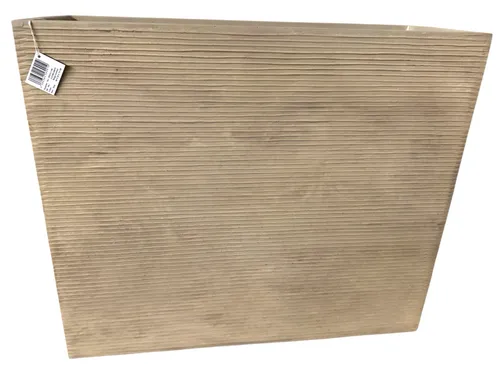 XXL Pflanzkübel ELEMENTO 88cm Beige - Eleganter Pflanzkübel aus robustem Fiberglas, ideal als Sichtschutz oder Raumteiler. Mit seinen kompakten Maßen von 88x30x75 cm bringt er Stil in jeden Außenbereich.