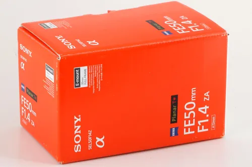 Sony Carl ZEISS SEL Planar T* FE 50mm f1,4 ZA - Lichtstarkes Festbrennweiten-Objektiv für atemberaubende Schärfe und wunderschönes Bokeh