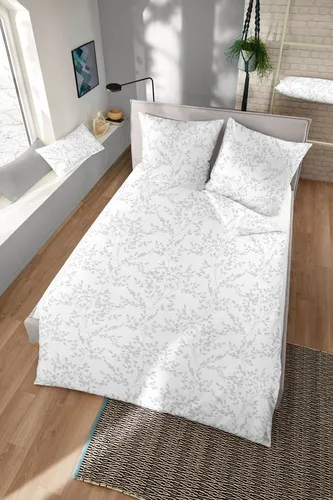 Dormisette Edel Biber Bettwäsche 155x220 Blätter Rispen weiß silber - Hochwertige 2-teilige Bettwäsche aus 100 % Baumwolle, ideal für kühle Nächte. Mit praktischem Reißverschluss und pflegeleichtem Material für optimalen Schlafkomfort.