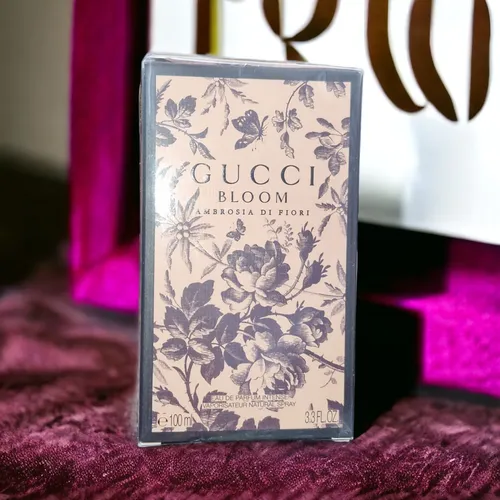 Gucci Bloom Ambrosia di Fiori Eau de Parfum 100 ml für Damen - Damenduft mit blumigen Noten, der Sinnlichkeit und Weiblichkeit verkörpert - ideal für den täglichen Gebrauch und ein echtes Bouquet für jede Frau.