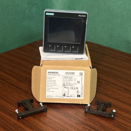 Siemens SENTRON PAC3120 Power Monitoring Device - Multifunktionsmessgerät mit grafischem LCD-Display zur präzisen Messung elektrischer Größen, ideal für Schalttafeleinbau und einfache Integration via Modbus RTU.