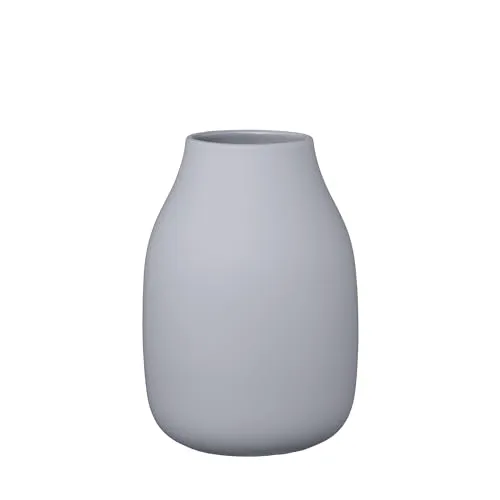 Blomus COLORA Vase Tradewinds L 20cm – Stilvolle Dekoration - Dekovasen – Blomus COLORA Vase in Tradewinds, minimalistisches Design mit samtig-matter Oberfläche, ideal für Blumensträuße oder als stilvolles Deko-Objekt.
