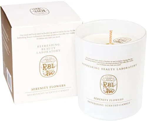 RBL by Rebul Duftkerze im Glas - Serenity Flowers - 210 g Kerze in Geschenkbox - Premium Duftkomposition für blumigen Raumduft - Bis zu 35 Stunden Brenndauer