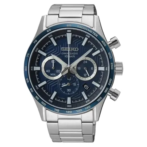 Seiko SSB445P1 Chronograph Herrenuhr 43mm - Silber/Blau - Chronographen für Herren mit 10ATM Wasserdichtigkeit und kratzfestem Saphirglas. Präzises Quarzwerk, Datumsanzeige und sportlich-elegantes Design machen diese Uhr zum idealen Begleiter für aktive Männer.