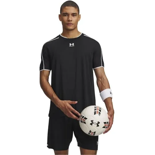Under Armour UA M Challenger Train SS - Kurzarmshirt - Schwarz/Weiß - Größe: XL - Hochwertiges Kurzarmshirt für optimale Performance beim Training. Atmungsaktives Material sorgt für Komfort und Bewegungsfreiheit, ideal für sportliche Herausforderungen.