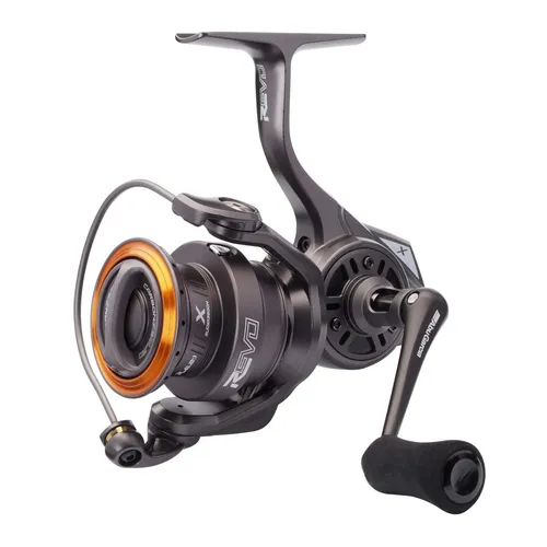 Abu Garcia Revo X Spinnrolle 2500 - Angelrolle für Raubfischangeln, leicht und robust, mit 7+1 Lagern für langlebigen Betrieb und verbesserte Wurfweite.