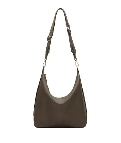 Liebeskind Paris Schultertasche M Leder 40 cm braun - Elegante Schultertasche aus Leder im modernen Metropolen-Look. Praktisches Innenfach sorgt für Ordnung, während der Umhängeriemen vielseitige Tragemöglichkeiten bietet. Ideal für stilbewusste Frauen, die Funktionalität schätzen.