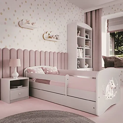 Kinderbett 180x80 mit Matratze und Rausfallschutz – Weiß mit rosa Pferd - Praktisches Kinderbett aus hochwertigem MDF mit stabiler Konstruktion, inklusive Kaltschaummatratze, Lattenrost und praktischer Schublade. Der variable Rausfallschutz sorgt für Sicherheit beim Schlafen.