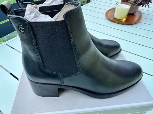 Tamaris Damen Stiefelette Chelsea Boot Leder Blockabsatz in schwarz von Tamaris