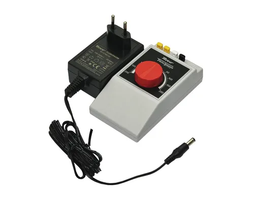 Roco / Fleischmann 10798 Gleichstrom-Fahrregler mit Netzteil - NEU - Trafos für Modellbahnen, bietet präzise Steuerung und ist ideal für eine realistische Fahrdynamik.