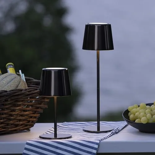Lightbox LED Tischlampe für Innen & Außen | 37 cm / 23 cm Höhe, Ø 10 cm | schwarz verchromte Outdoor Tischleuchte mit CCT (3000-6500K) | 300lm | mobil/kabellos/portable | per USB aufladbar/Akku
