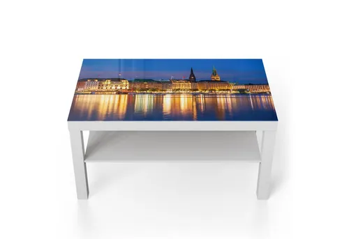 DEQORI Couchtisch 'Hamburg bei Nacht' 90x55 cm - Moderner Glastisch - Verschönere dein Zuhause mit dem DEQORI Couchtisch! Der Beistelltisch aus 4 mm Sicherheitsglas und recyceltem Hartfaser-Gestell überzeugt mit einem einzigartigen 3D-Motiv. Ideal für Wohnzimmer, Schlafzimmer oder Büro.