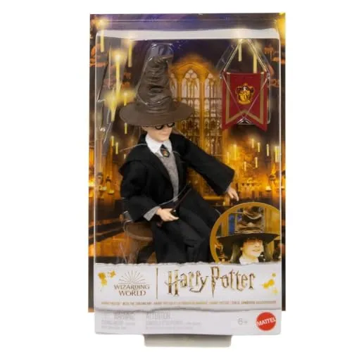 Mattel HARRY POTTER - Titelfigur mit beweglichen Gelenken, Gryffindor-Robe und Zubehör und sprechendem Hut, detailgetreu nachempfunden aus dem Film, für Fans ab 6 Jahren, HND78