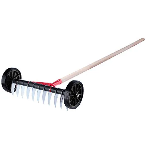 KADAX Rasenlüfter mit Rädern, Gartenkralle für Rasen, Garten, Moos, Schneidrechen aus Metall, manueller Vertikutierer, Gartenzubehör, Rasenbelüfter, Kultivator (mit Stiel)