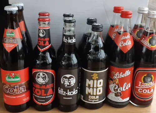 Cola Limonade Probierpaket 12 Flaschen - Softdrink-Probierpaket mit 12 Flaschen, ideal für Cola-Liebhaber und umweltfreundlich durch Mehrweg Pfand.
