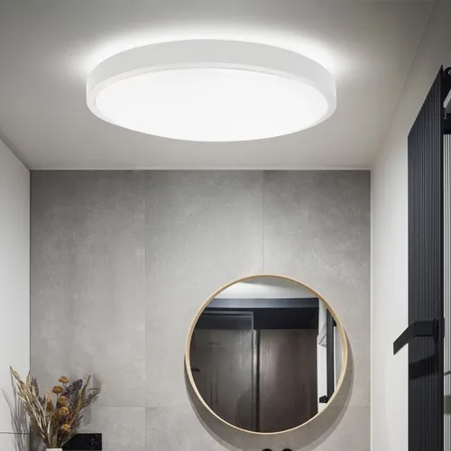 Elegante Deckenlampe IP44, 36W LED - Lampen - Diese stilvolle Deckenleuchte aus weißem Kunststoff bietet 3820 Lumen neutrales Licht und ist mit IP44 auch für Feuchträume geeignet. Ideal für Badezimmer, Wohnzimmer oder Flur.