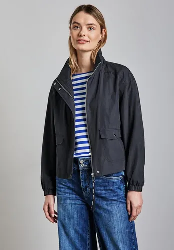 Damen Kurze Jacke mit Stehkragen - Funktionsjacken mit seidigem Glanz, weichem Materialmix und praktischen seitlichen Taschen für optimalen Tragekomfort.