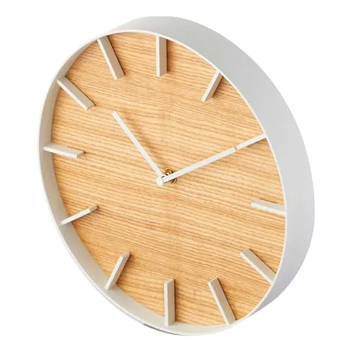 Yamazaki 4109 RIN Wanduhr, minimalistisch und elegant - Wanduhr aus Stahl und Schichtholz mit geräuscharmem Uhrwerk. Ideal für stilvolle Wohnräume. Größe: 26,5 x 4,2 x 26,5 cm. Designed in Japan.