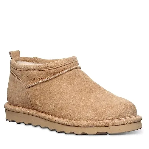 Bearpaw Damen Super Shorty Stiefelette Iced Coffee, 37 EU - Wanderschuhe: Gefütterter Winterbootie im klassischen Sheepskin Style, pflegeleicht und wasserabweisend mit trittsicherer Sohle für optimalen Halt.