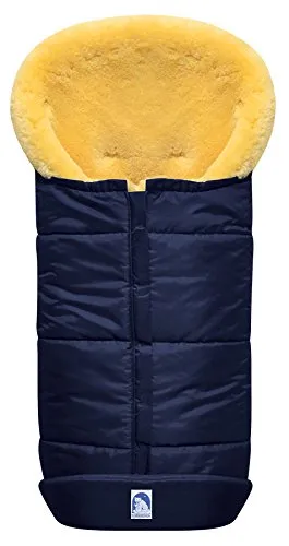 Heitmann Eisbärchen Premium Lammfell-Fußsack - Hochwertiger Fußsack aus medizinisch gegerbtem Lammfell, wind- und wasserabweisend, mit Oeko Tex Standard 100 Prüfung – ideal für kalte Tage und gemütliche Ausflüge.