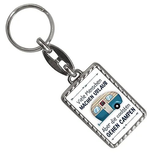 speecheese Die coolsten gehen campen Schlüsselanhänger mit Bordüre mit Wohnwagen praktischer Schlüsselring als schöne Geschenkidee für Freunde, die gerne mit dem Camper auf Reisen gehen