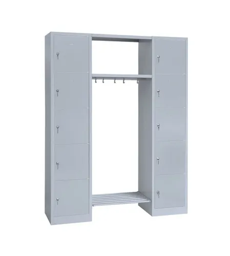 Schließfachgarderobe Fächerschrank Lichtgrau 10 Fächer - Drohnen-Garderobe mit 10 Fächern, pulverbeschichtet in Lichtgrau, ideal für die sichere Aufbewahrung von Ausrüstung, inkl. Zylinderschloss und Kleiderstange.