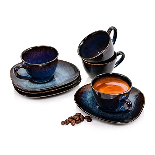 Sänger Espressotassen Set Tokio 8 tlg - Tassen- & Untertassenset aus handgefertigtem Steingut, spülmaschinenfest und ideal für Espresso oder heiße Getränke, mit einzigartigem Design in Blau-Schwarz und braunen Akzenten.