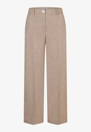 MORE&MORE verkürzte Anzughose - Die MORE & MORE Anzughose mit weitem Bein und feiner Struktur bietet vielfältige Stylingmöglichkeiten. Ideal für Büro-Looks oder legere Outfits, sorgt das elastische Material für hohen Tragekomfort. Perfekt für jeden Anlass!