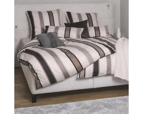 JOOP Bettwäsche Banks stone Kissenbezug 80x80 cm - braun/beige - Weicher Kissenbezug aus hochwertigem Mako-Satin in stilvollen Beige- und Brauntönen. Ideal für einen entspannten Schlaf, atmungsaktiv und langlebig. Hergestellt in Deutschland, waschmaschinen- und trocknergeeignet.