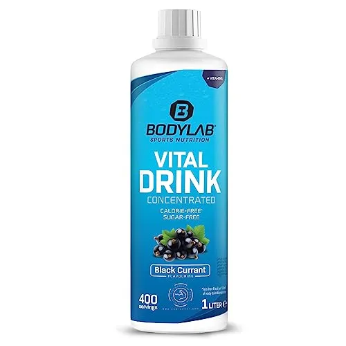 Bodylab24 Vital Drink Concentrated Johannisbeere 1000ml, Getränkekonzentrat zuckerfrei, Zero Sirup, mit Vitaminen und L-Carnitin, Sportgetränk mit wenig Kalorien
