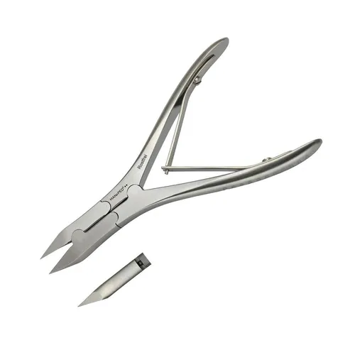 MANePED Eckenzange mit Hebelwirkung, 1-tlg. - Hochwertige Eckenzange aus rostfreiem Chirurgenstahl mit doppelter Übersetzung. Ideal für präzise Schnitte an harten Nägeln. Ergonomische Griffe sorgen für sicheren Halt und angenehme Handhabung.