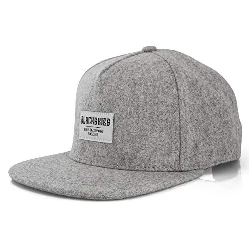 Blackskies® Glacier Snapback Cap - Stilvolle Baseball Cap für Damen und Herren - Moderne graue Baseball Cap mit Frontpatch, ideal für Skater und Surfer. Hoher Tragekomfort und verstellbar für perfekte Passform. Klimaneutral produziert für einen nachhaltigen Lifestyle.