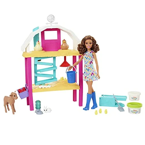 Barbie You Can Be Anything Series, Hatch and Gather Egg Farm - Puppenset mit brünett Barbie (29 cm) und tierischen Freunden. Kinder können Eier aus Knetmasse formen und Küken schlüpfen lassen – ein kreatives Bauernhoferlebnis!