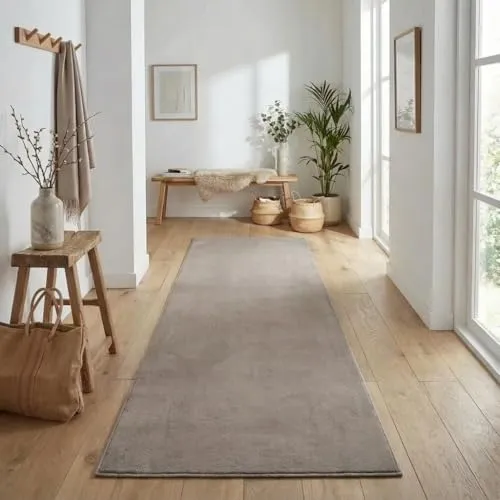 Jimri Flauschiger Teppich Läufer - Hochwertiger Kurzflor für Zuhause, Büro, Küche, Eingang, Flur, Wohnzimmer - Maschinenwaschbar - Rutschfester Teppich Waschbar - 60x110 cm - Taupe