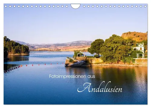 Fotoimpressionen aus Andalusien Wandkalender 2026 - Entdecken Sie die Schönheit Andalusiens mit diesem DIN A4 quer Monatskalender von Calvendo. Ideal für Reisefans und als Geschenk für 21,99 €.