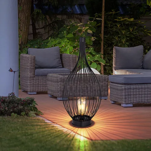 Elegante Solarleuchte Stehlampe - IP44, Schwarz Amber, 1x LED Warmweiß - Lampen für den Außenbereich, stylisches Design aus schwarzem Metall, lädt tagsüber auf und sorgt für bis zu 8 Stunden warmes Licht in der Abendstimmung.