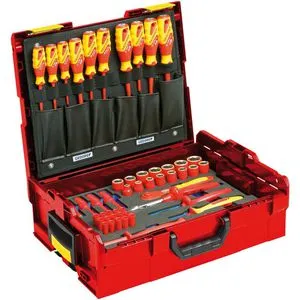 GEDORE Werkzeugkoffer 1100-1094, VDE Hybrid 53-teilig - Werkzeugkoffer für Elektro- und Hybridfahrzeuge, VDE-zertifiziert mit 54 isolierten Werkzeugen, spritzwassergeschützt und in robuster L-Boxx 136 für sicheren Transport.