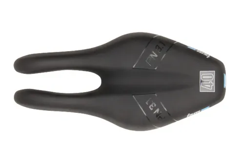 In Zusammenarbeit mit Saddle in Zusammenarbeit mit PN3.1 Performa