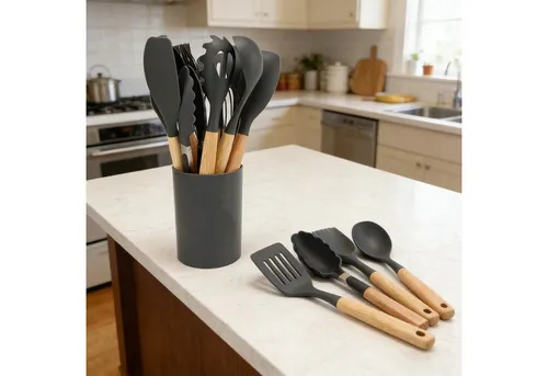 OKWISH Kochbesteck-Set 12-teilig – Hochwertige Küchenhelfer - Praktisches 12-teiliges Set aus hitzebeständigem Silikon und Holz. Ideal zum Kochen, Braten und Backen. BPA-frei und mit praktischer Aufhängeschlaufe für eine ordentliche Küche.