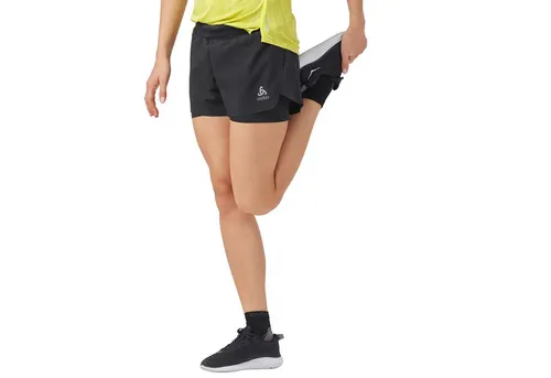 Odlo Damen Laufshort Zeroweight 3 Inch 2-in-1 Shorts - Trainingshosen für Damen mit hervorragendem Feuchtigkeitsmanagement und Bewegungsfreiheit. Die ZEROWEIGHT Shorts sind leicht, vielseitig und ideal für dein Sommertraining.