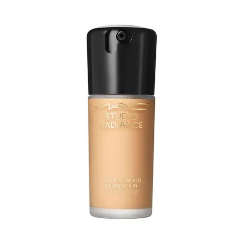 MAC Studio Radiance Serum Powered Foundation NC30 - Make-up für strahlende Haut mit 24 Stunden Feuchtigkeit, 80 % Pflegebasis und 56 Farbtönen für jeden Hauttyp.