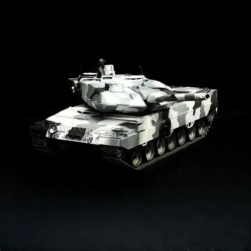 RC Panzer „German Leopard 2A6“ Schnee Tarnung Lackiert Heng Long 1:16 mit Stahlg