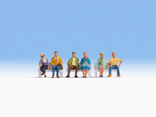 NOCH 36532 - Sitzende Figur für Modelleisenbahnen, ideal für kreative Szenen und detailreiche Landschaften