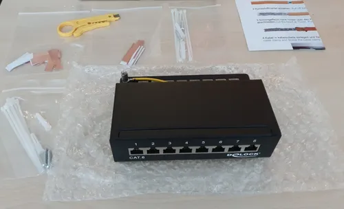 Delock Patch Panel 8 Port Cat.6 – Schwarz (87672)