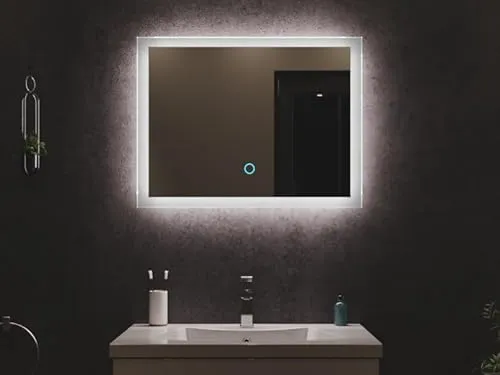 LED Spiegel 70x53 cm mit Touch Bedienung - Eleganter LED Spiegel 70x53 cm mit Touch Bedienung. Die dimmbare Beleuchtung sorgt für eine optimale Ausleuchtung und schafft ein modernes Ambiente in Ihrem Badezimmer oder Wohnraum.